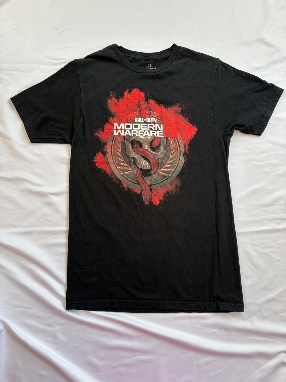 Modern Warfare II Black Graphic Tee, Adult Small